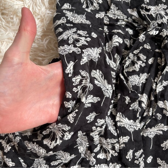 Rag + Bone Black White Floral Surplus Romper Size 4 Short Sleeve viscose pockets - Picture 11 of 16